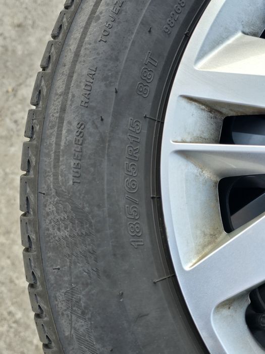 4 Броя 185/65/15 Bridgestone 2x7,5mm 2x6mm 22dot