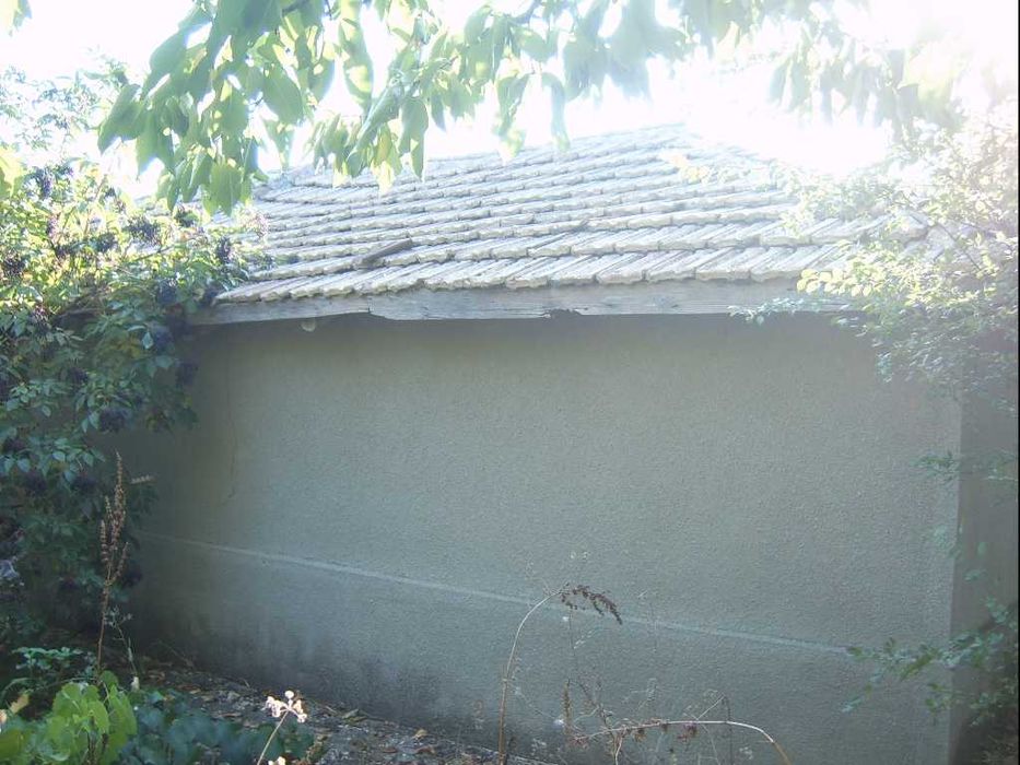 Къща с голям двор в Свобода