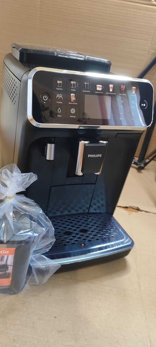 Expresor automat Philips LatteGo seria 5500 esspresor ice coffe