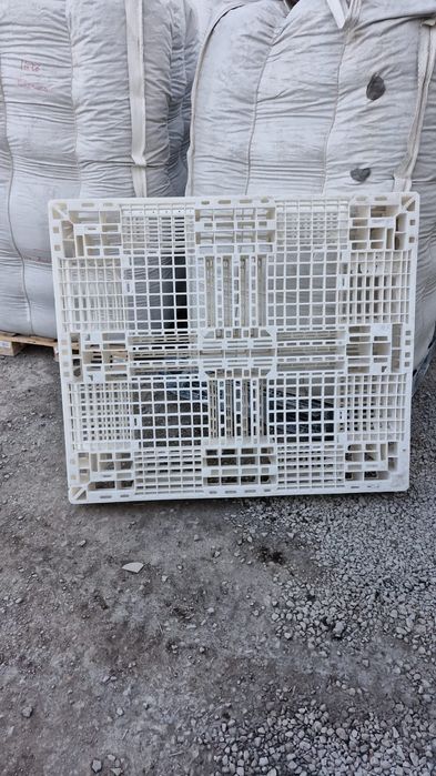 Паллет пластиковые