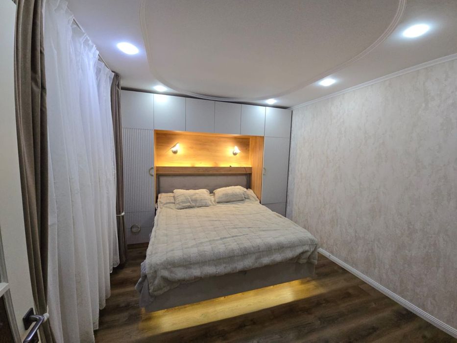 Продам 3 ком квартиру Достык молл