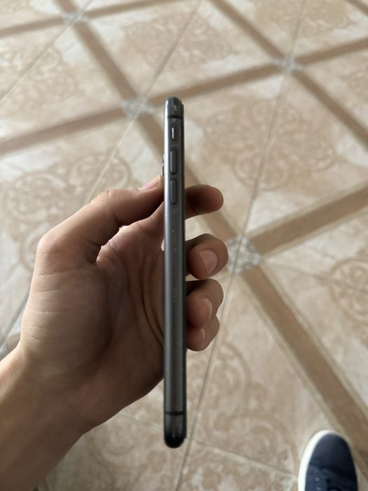 iPhone 11 с гарантией