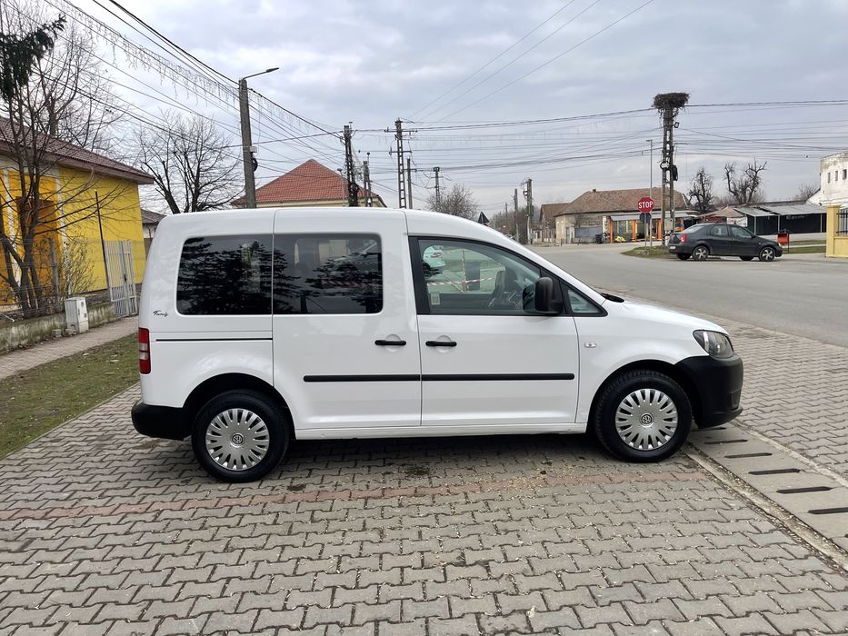 VOLKSWAGEN Caddy 2012 — imagine 3