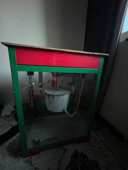 Popkorn aparat sotiladi 70$ ishlatilmagan yengide turibdi hama joyi is