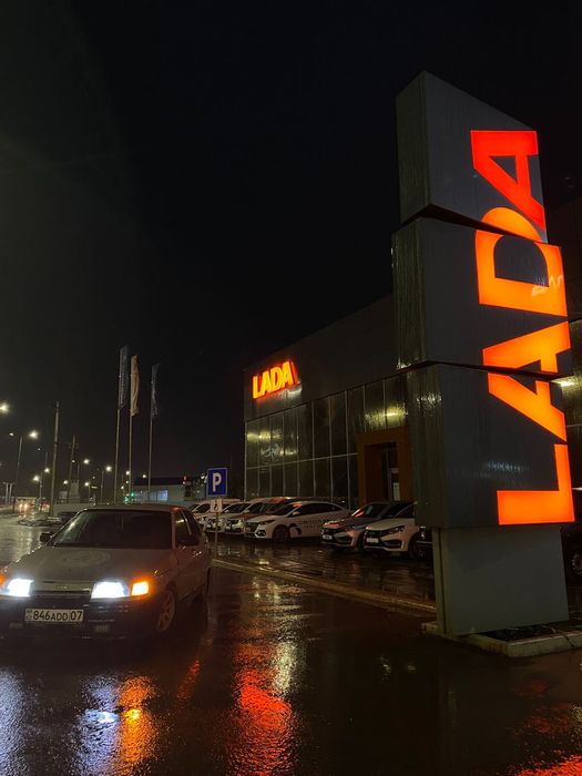 Продам ВАЗ 2112 .
