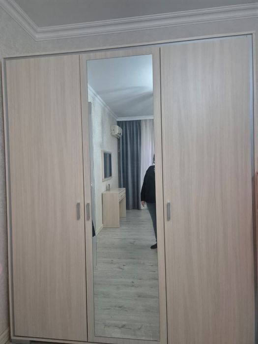 Продам спальный гарнитур