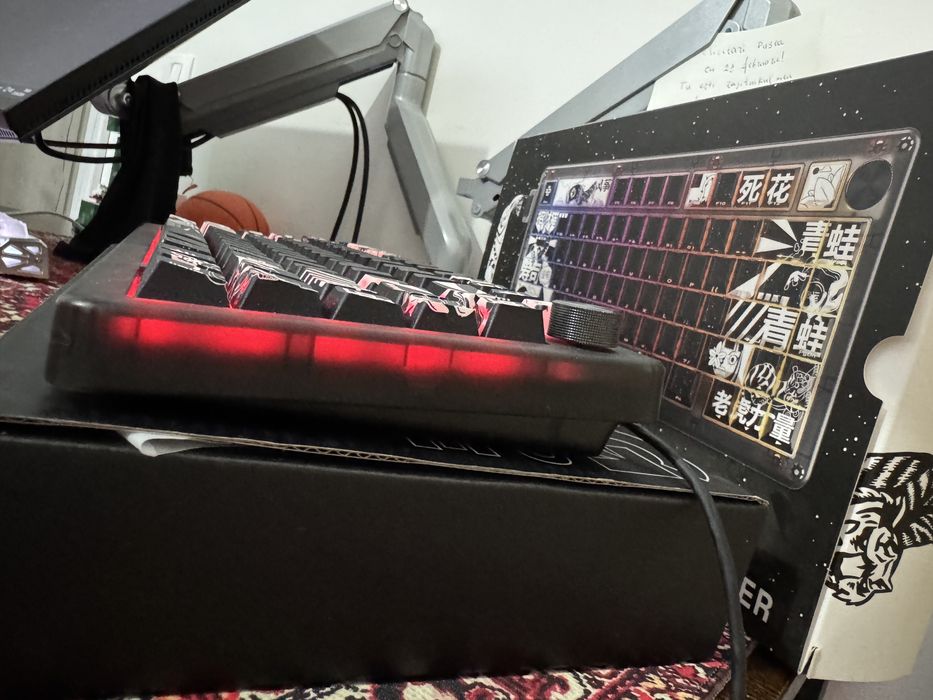 Tastatura HE Momo Qwertykey