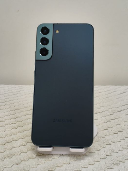 Samsung Galaxy s22 plus