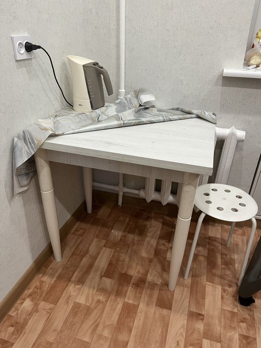 Продам кухоный стол