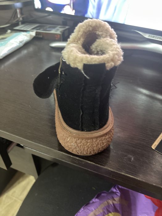 Продам ботинки