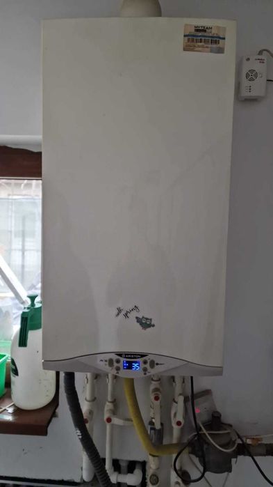Centrală termică pe gaz Ariston HS Premium – 24 kW | Funcțională