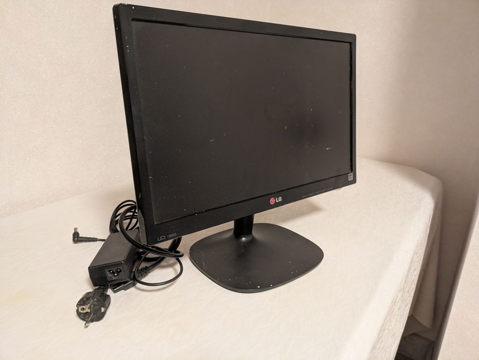 Монитор 19 дюймов, LG 19M35A