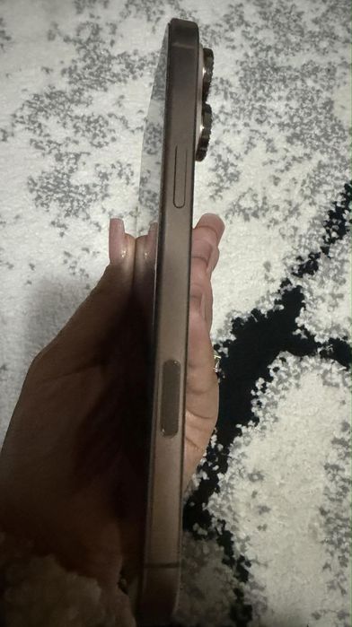 Vând iphone 16 pro Max 256 GB