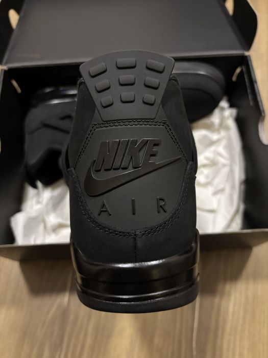 Обувки Jordan 4 Black Cat 2026