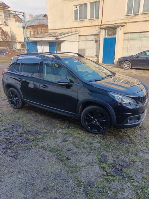 Peugeot 2008 GT LINE 1.2 PURETECH