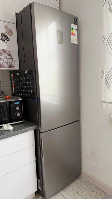 Продается холодильник
