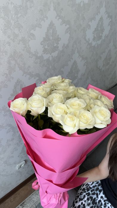 Свеже цветы 21 роза белые
