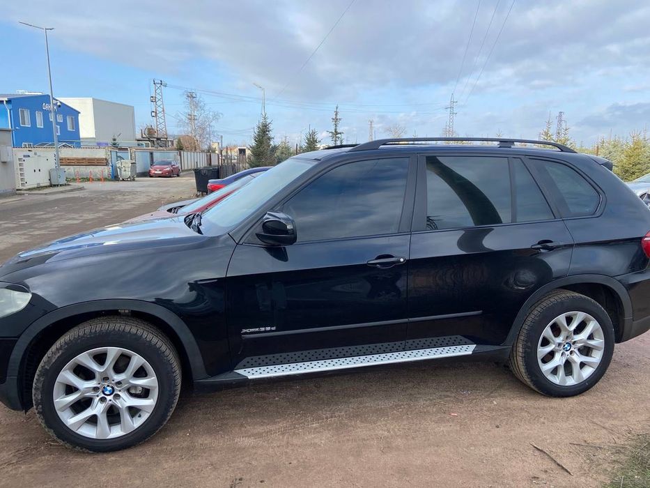 Продавам джанти с гуми Pirelli r19 255/50/19 5.112