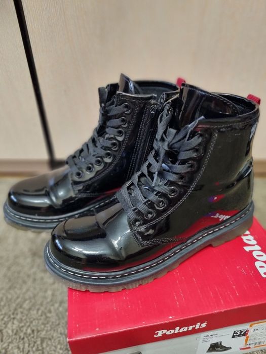 Демисезонные ботинки женские