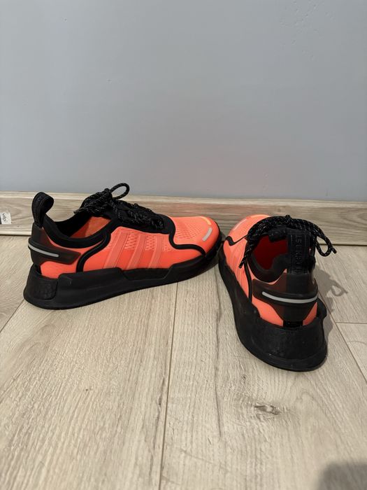 Спортни обувки Adidas NMD_V3