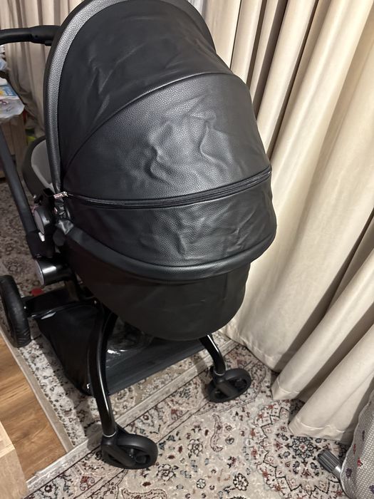 Продам новую коляску Hot Mом!