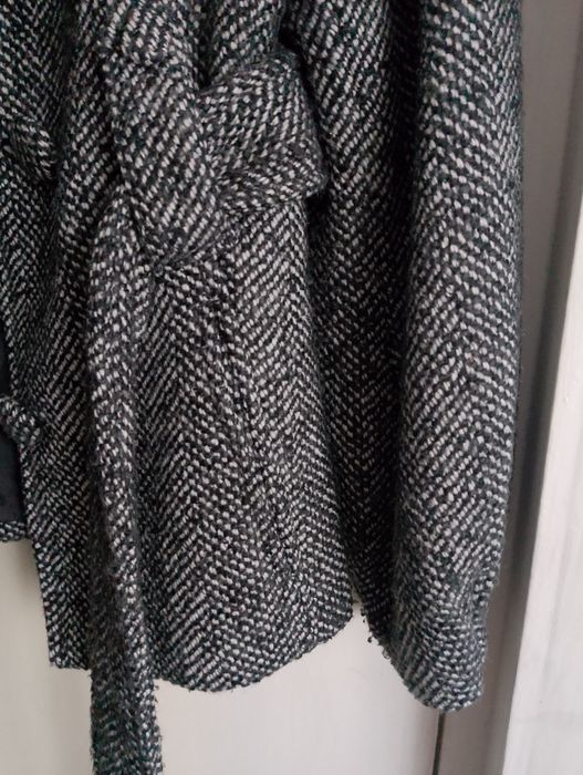 Haina H&M, foarte frumoasă.