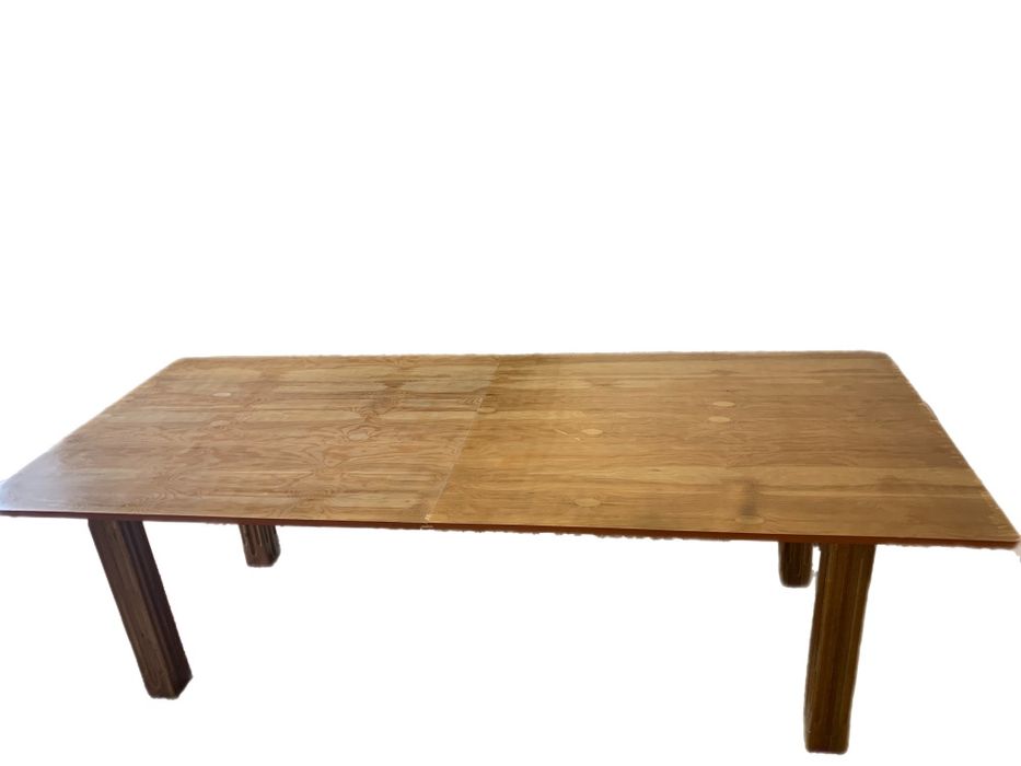 Стол гостиный дерево