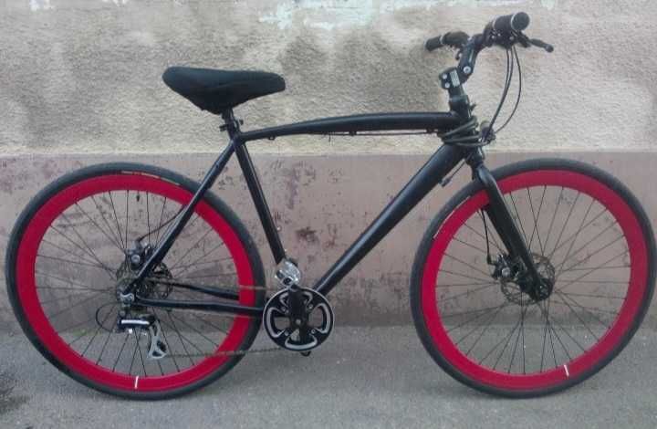Bicicleta Cursiera Mountain bike aluminiu cu frane pe disc sau V brake