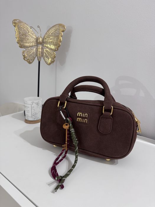 Geanta Miu miu, noua.