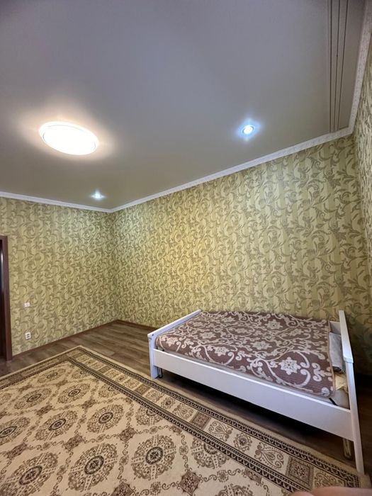 Продам двухуровневый удобный дом