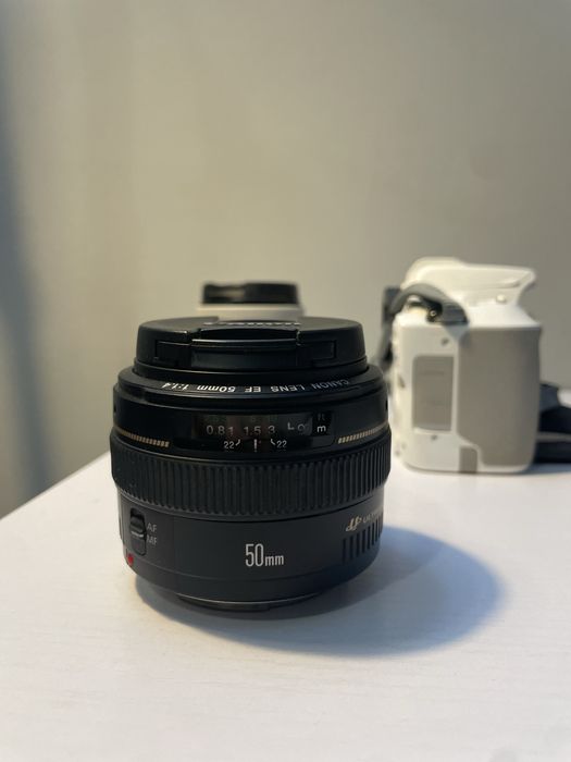 Canon eos 250d + obiectiv Ef 50mm+ accesorii