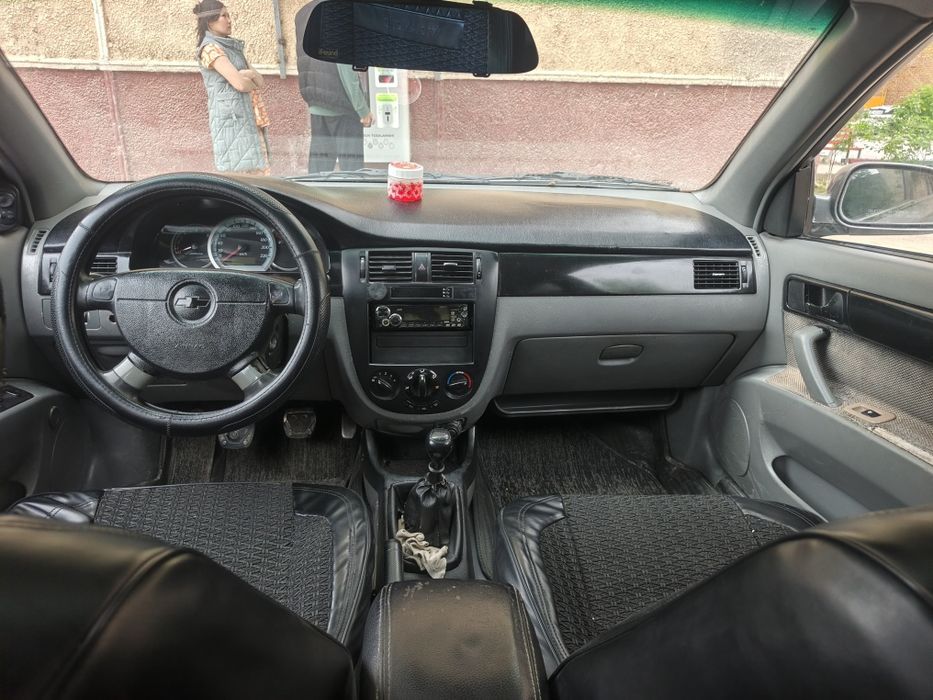 Ласетти сотилади