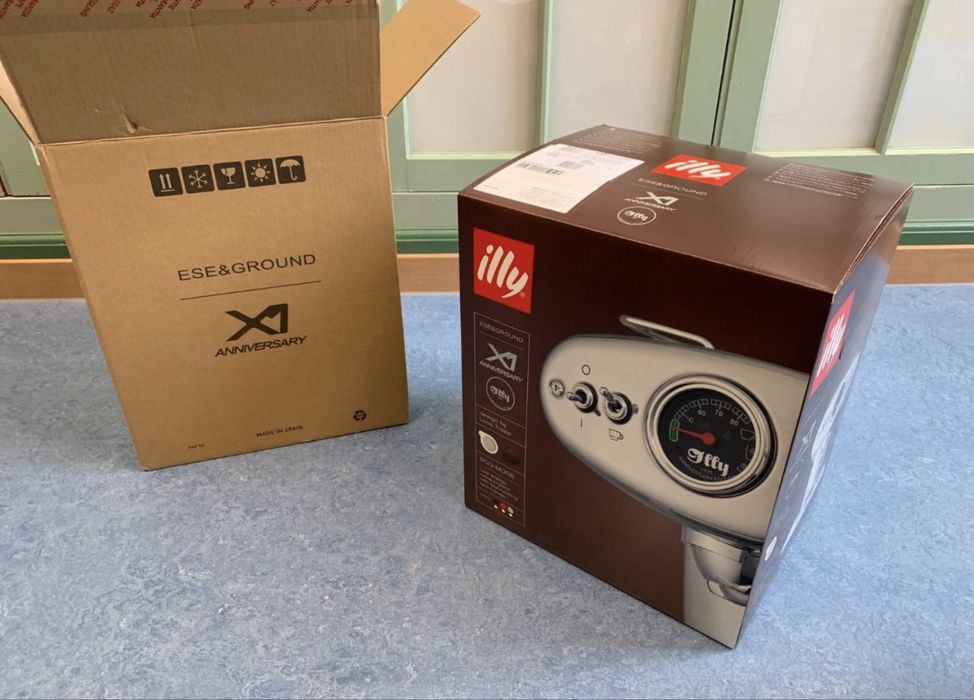 Espressor cafea illy cafea macinata si paduri ESE manual capuccino