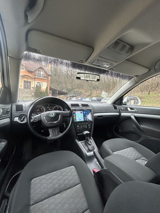 Vând skoda octavia limuzina,Rar facut recent