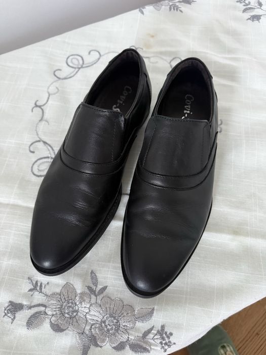Vand pantofi de barbati foarte cunfortabili