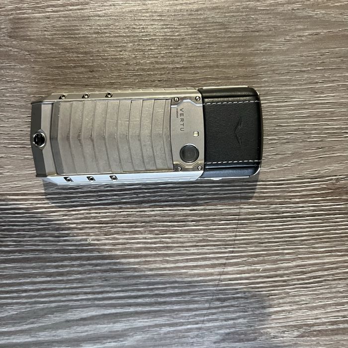 Продам VERTU Ascent Knurled