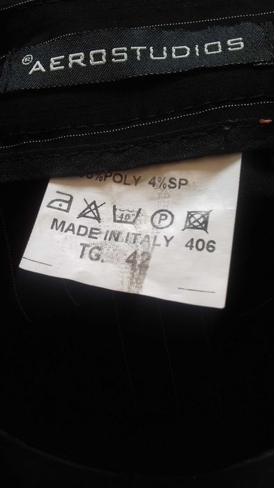 Пола черна размер 42