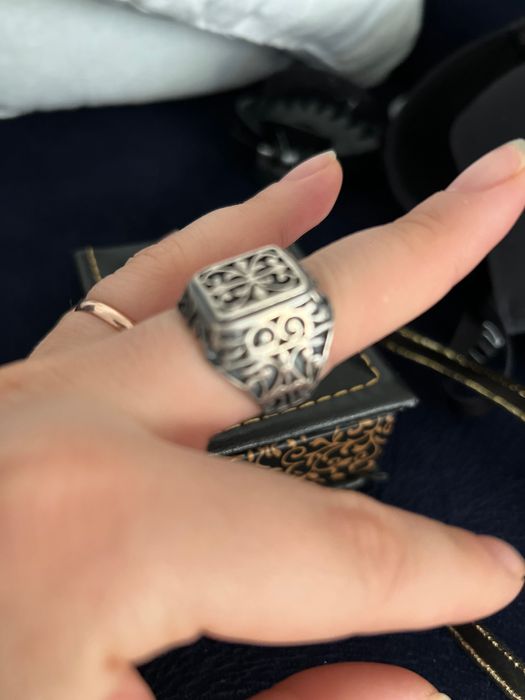 Ручное ювелирное изделие из серебра 929 пробы