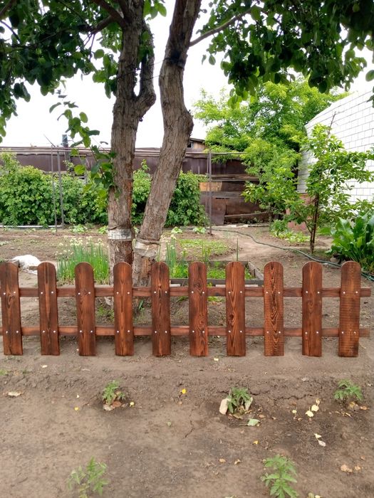 Штакетник новый.