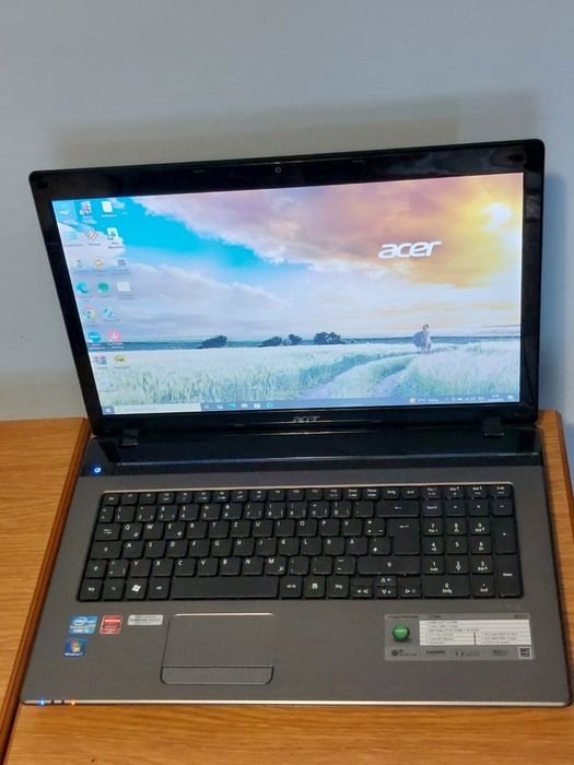 Laptop Acer 17.3 i3 2350M 2,3Ghz, 4GB, 240GB SSD +320GB HDD, HD 7670M 1GB, Win10, Office 2024