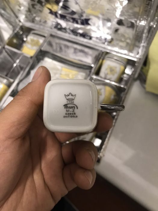 Продается кофейный ( чайный) сервис на 6 персон . Пр Чехия. 24 карат з