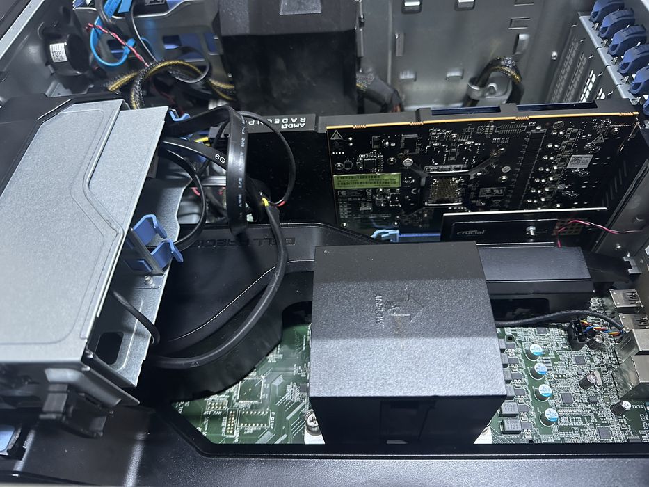 Placa video Amd Radeon Pro w5500 8gb ddr6