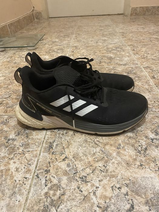 Adidas runners 43 1/3
