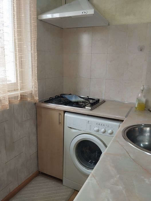 Продается; 2/2/4 .ул.Сайрам. метро. Буз юк Ипак Юли