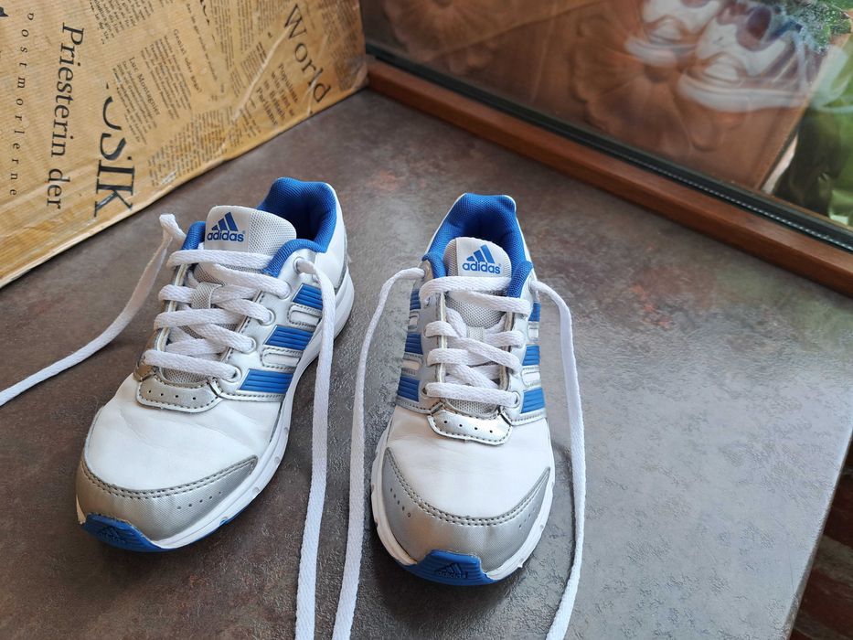 детски маратонки за момче,кецове,спортни обувки,Adidas,номер30,адидас