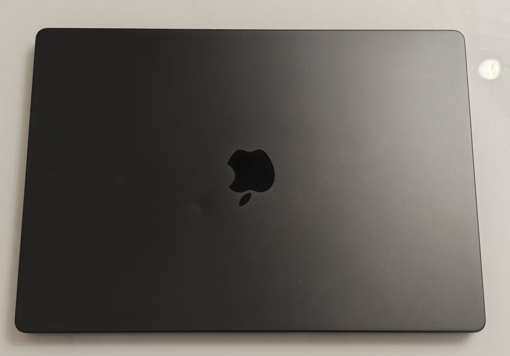 MacBook Pro 16 M5PRO 48/1TB 24 цикла