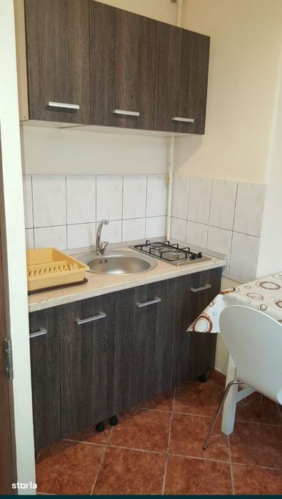 Vând apartament semicentral