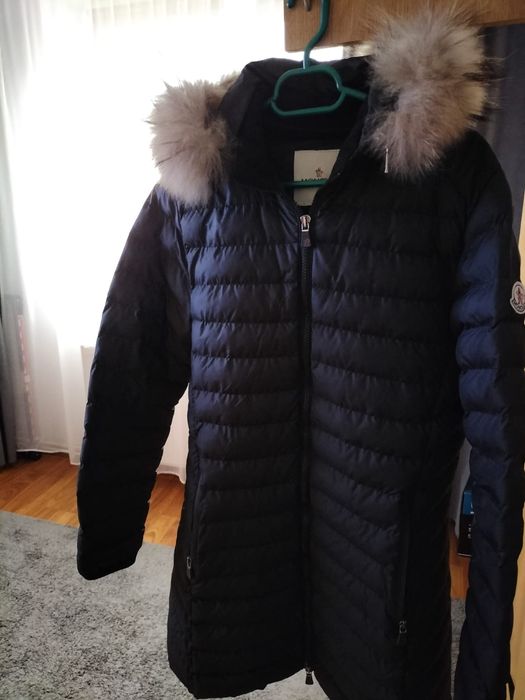 Vând geaca e ca si noua