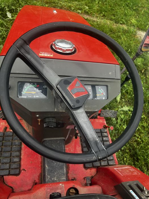 Tractoras yanmar ke-4