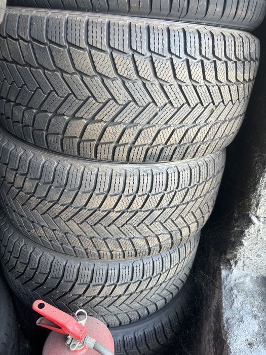 275 40 20 Michelin X-ICE Snow SUV / Vulcanizare Non Stop
